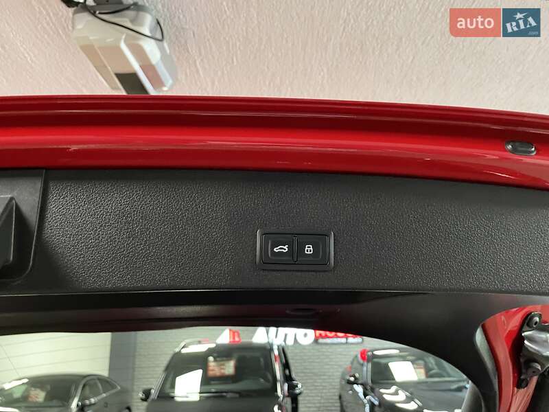 Позашляховик / Кросовер Audi Q2 2018 в Львові