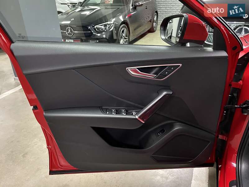 Позашляховик / Кросовер Audi Q2 2018 в Львові