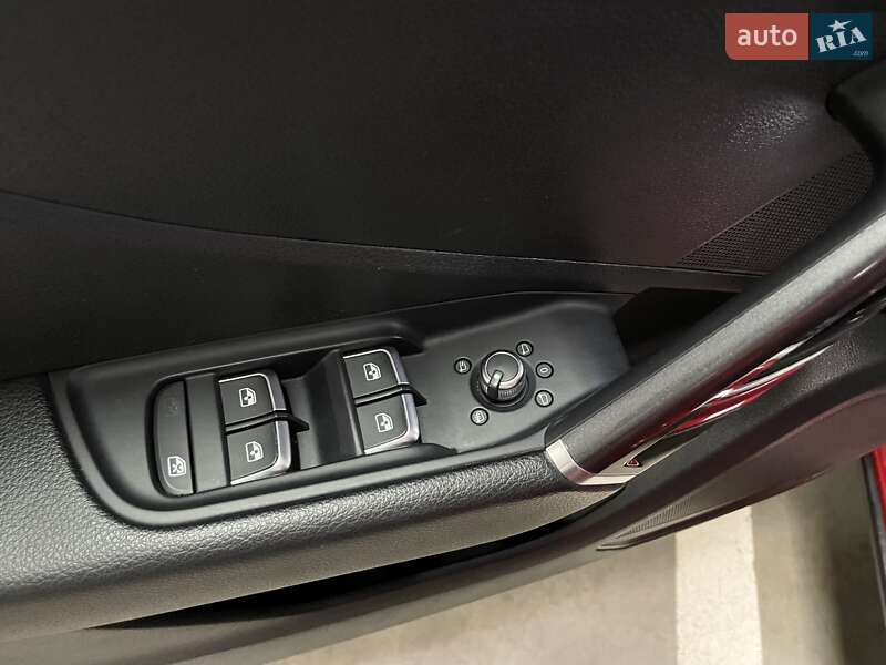 Позашляховик / Кросовер Audi Q2 2018 в Львові