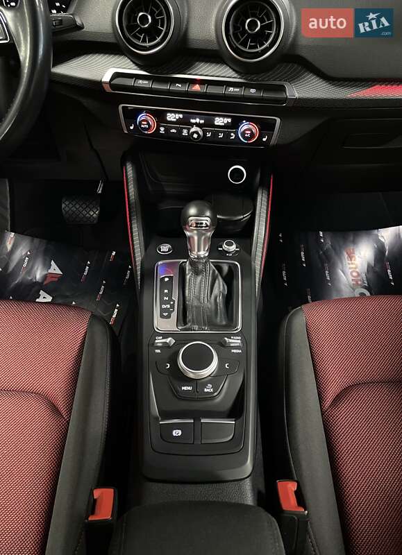 Позашляховик / Кросовер Audi Q2 2018 в Львові