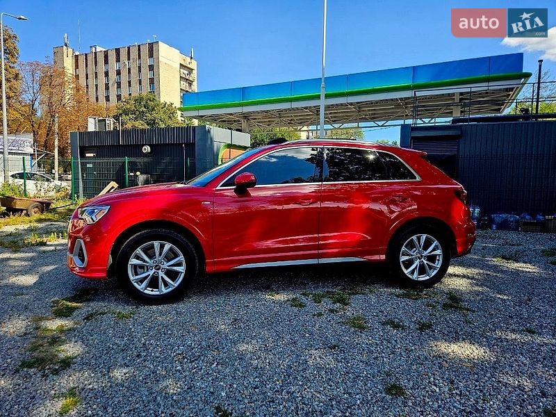 Позашляховик / Кросовер Audi Q2 2023 в Полтаві