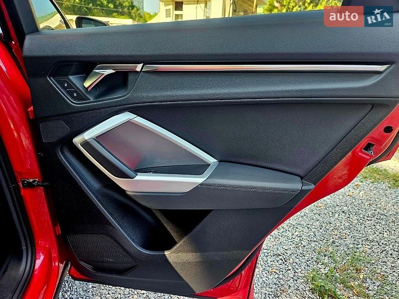Позашляховик / Кросовер Audi Q2 2023 в Полтаві