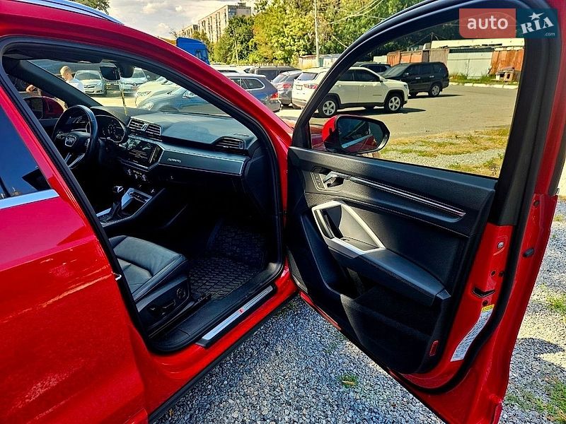 Позашляховик / Кросовер Audi Q2 2023 в Полтаві