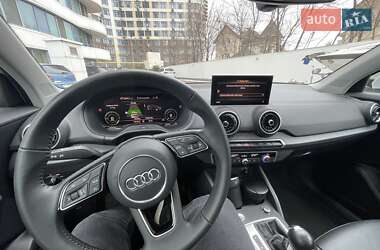 Внедорожник / Кроссовер Audi Q2L e-tron 2021 в 