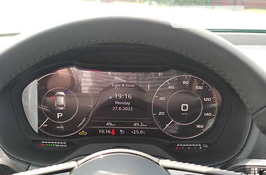 Позашляховик / Кросовер Audi Q2L e-tron 2021 в Києві