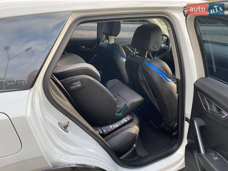 Позашляховик / Кросовер Audi Q2L e-tron 2021 в Дніпрі