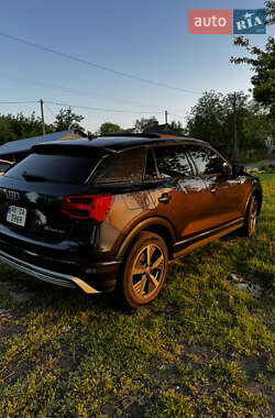 Внедорожник / Кроссовер Audi Q2L e-tron 2021 в 