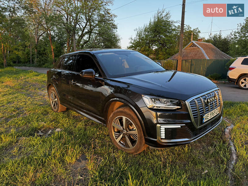 Позашляховик / Кросовер Audi Q2L e-tron 2021 в Кам'янському фото 30 Позашляховик / Кросовер Audi Q2L e-tron 2021 в Кам'янському