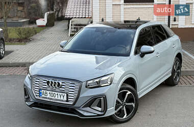 Внедорожник / Кроссовер Audi Q2L e-tron 2022 в 