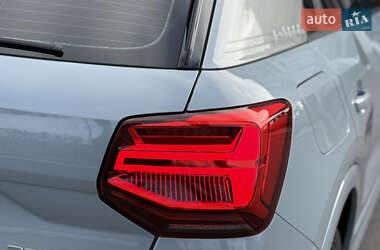 Внедорожник / Кроссовер Audi Q2L e-tron 2022 в 
