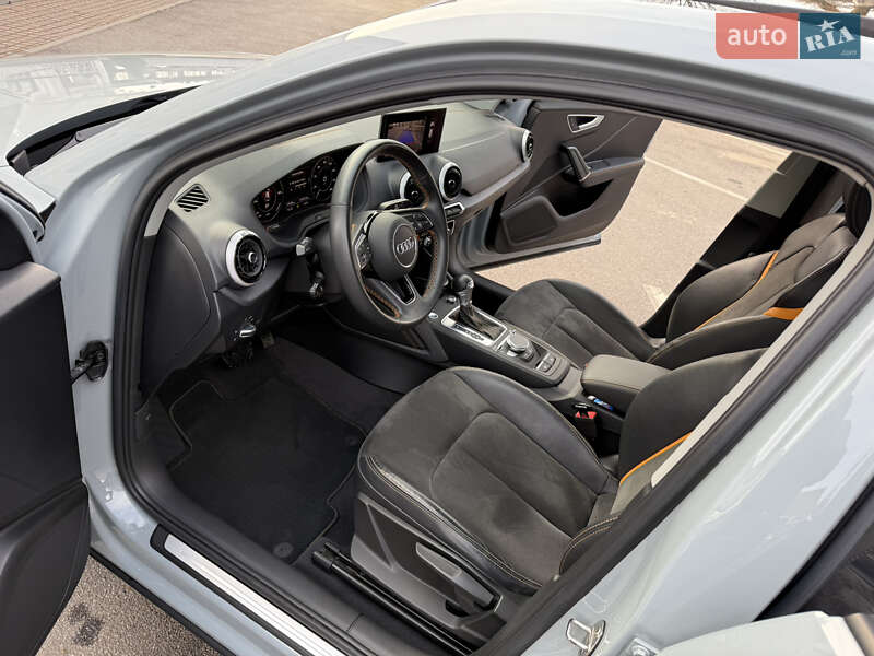 Позашляховик / Кросовер Audi Q2L e-tron 2022 в Вінниці