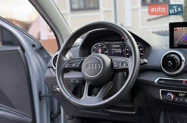 Внедорожник / Кроссовер Audi Q2L e-tron 2022 в 