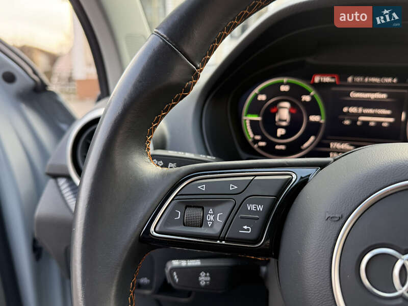 Позашляховик / Кросовер Audi Q2L e-tron 2022 в Вінниці