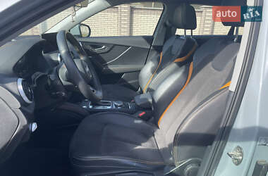 Внедорожник / Кроссовер Audi Q2L e-tron 2022 в 