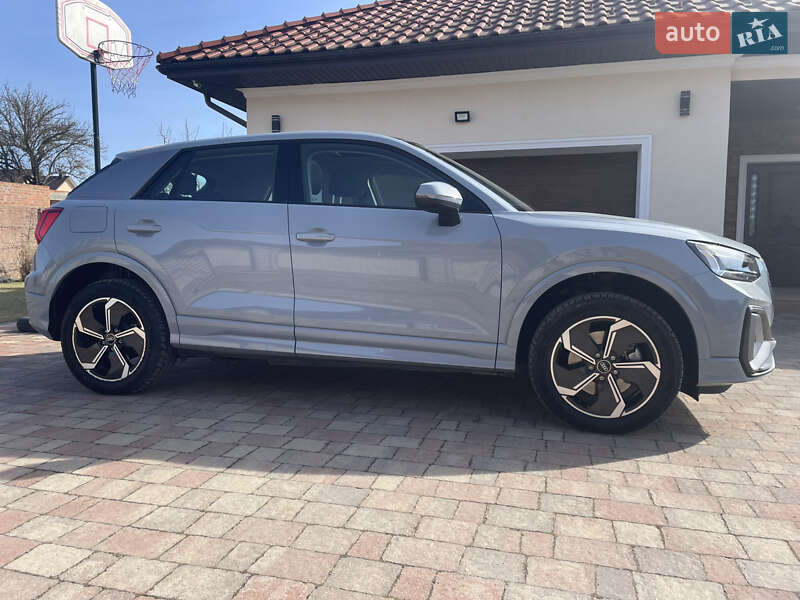 Внедорожник / Кроссовер Audi Q2L e-tron 2022 в Ивано-Франковске