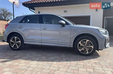 Внедорожник / Кроссовер Audi Q2L e-tron 2022 в 