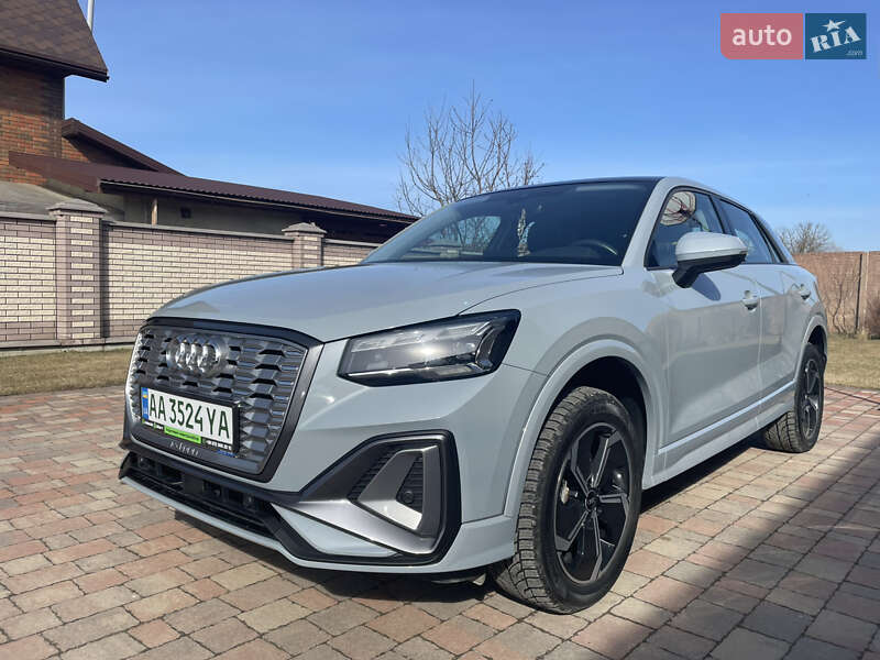 Audi Q2L e-tron 2022