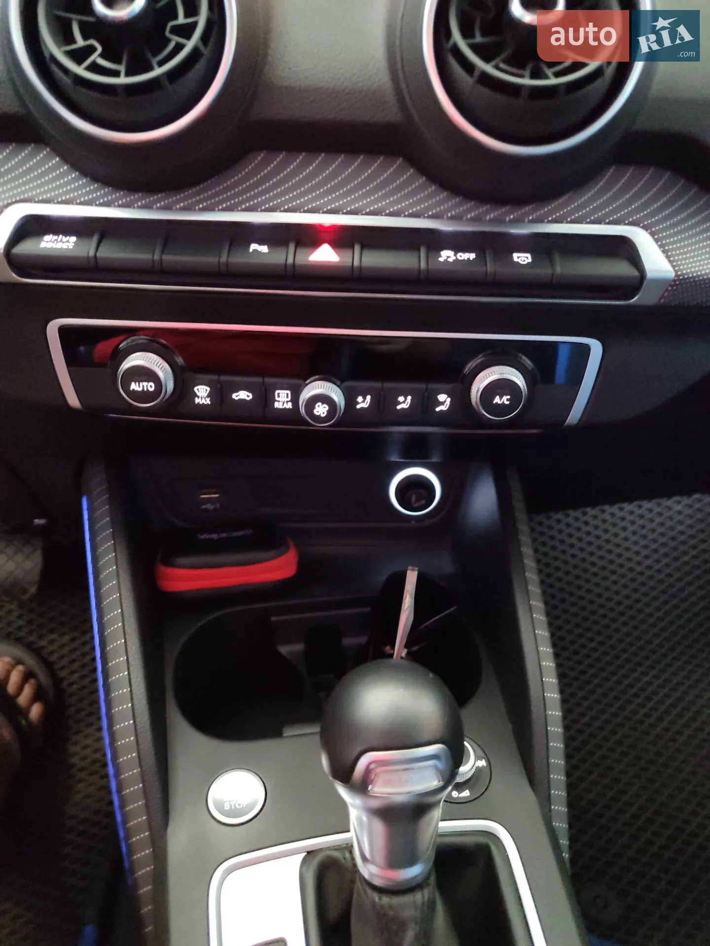 AUDI AUDI Q2L E-TRON 2021 VIN LFVNB9GA5M5472473 фото оголошення 14 з 27