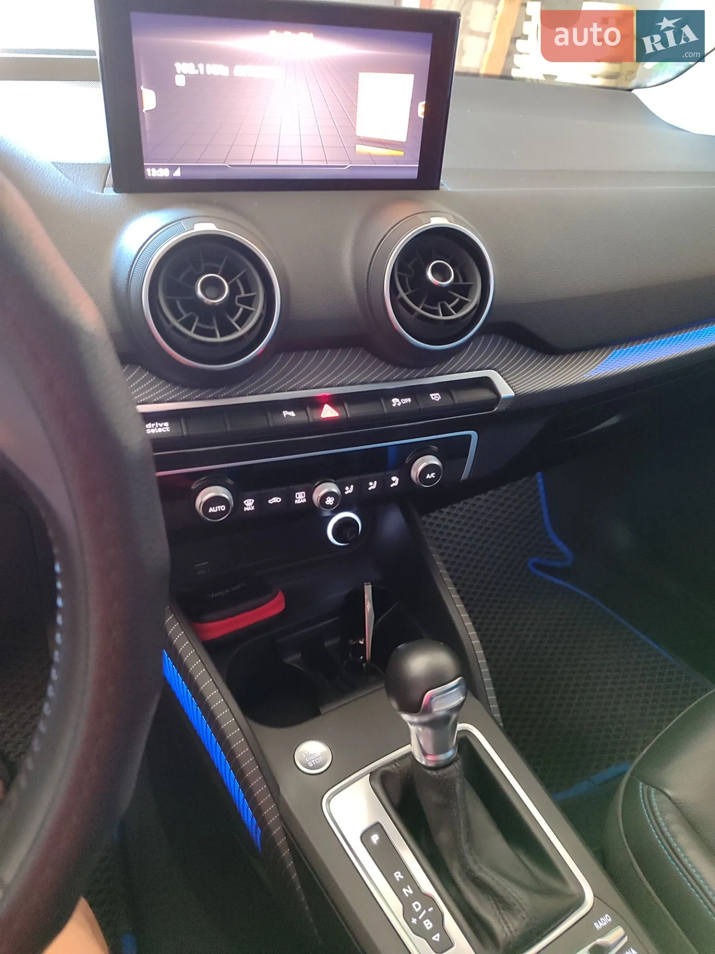 AUDI AUDI Q2L E-TRON 2021 VIN LFVNB9GA5M5472473 фото оголошення 16 з 27