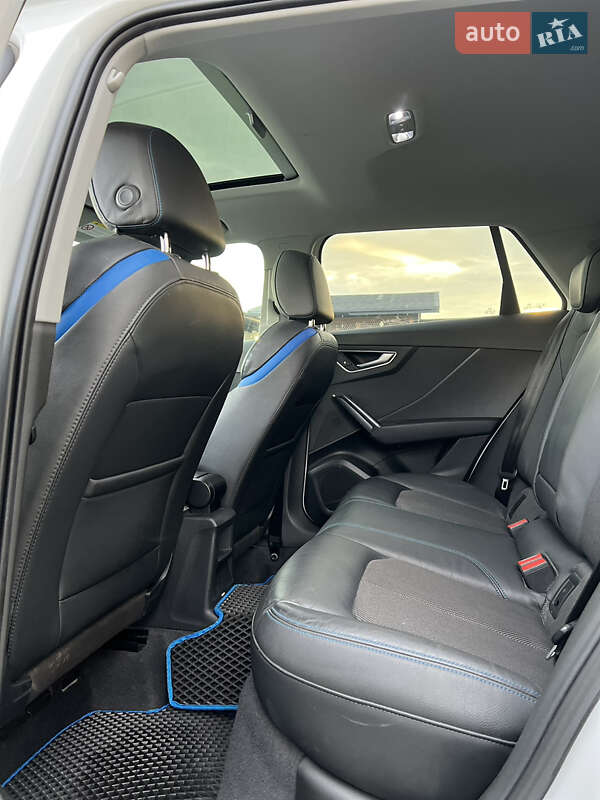 Позашляховик / Кросовер Audi Q2L e-tron 2021 в Тернополі