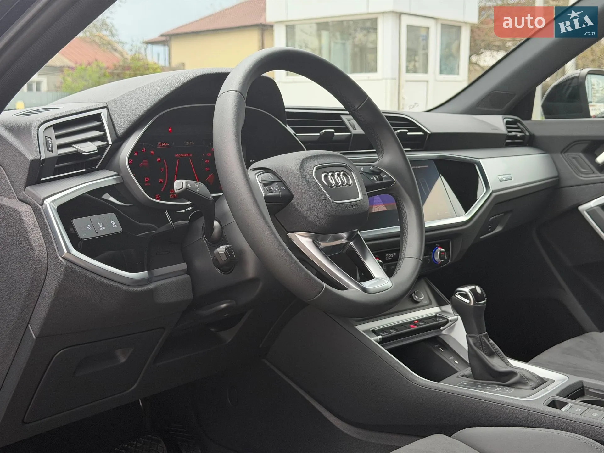 2025 Audi Q3 - мініатюра 15