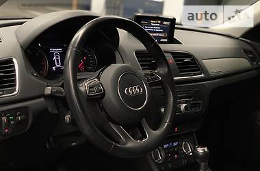Позашляховик / Кросовер Audi Q3 2015 в Дніпрі
