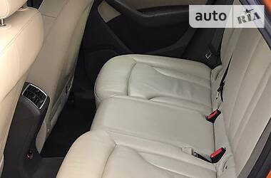 Позашляховик / Кросовер Audi Q3 2013 в 
