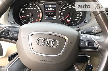 Позашляховик / Кросовер Audi Q3 2013 в 