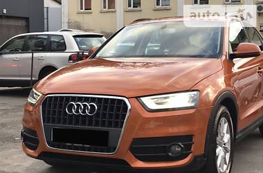Позашляховик / Кросовер Audi Q3 2013 в 