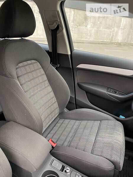 Позашляховик / Кросовер Audi Q3 2013 в Києві