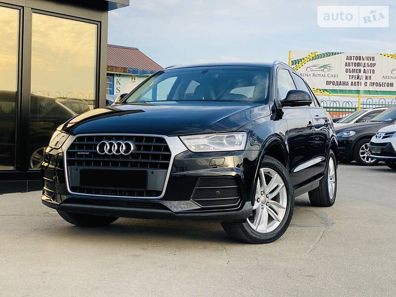 Позашляховик / Кросовер Audi Q3 2017 в 