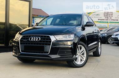 Позашляховик / Кросовер Audi Q3 2017 в 