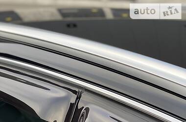 Позашляховик / Кросовер Audi Q3 2015 в 