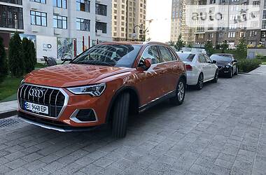 Позашляховик / Кросовер Audi Q3 2018 в Києві