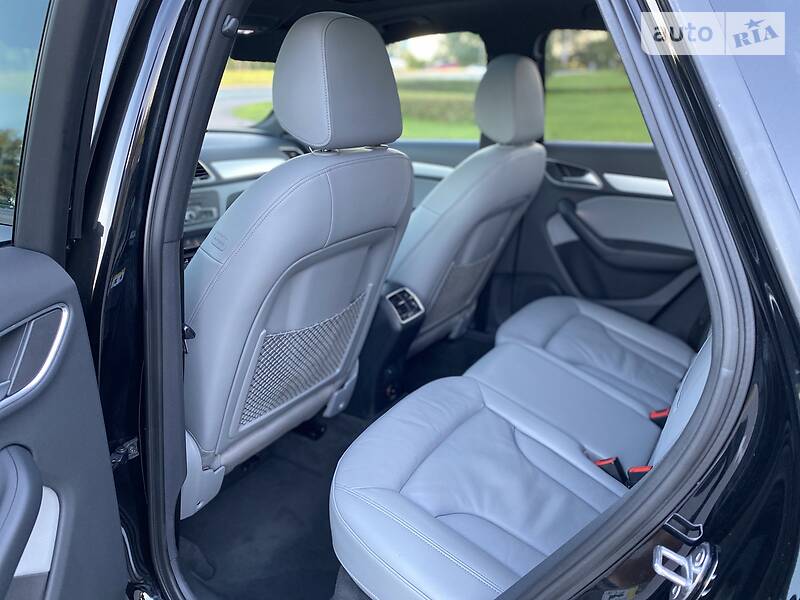 Позашляховик / Кросовер Audi Q3 2017 в Києві