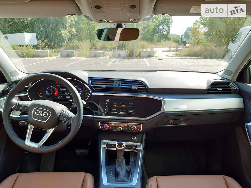 Внедорожник / Кроссовер Audi Q3 2020 в Хмельницком