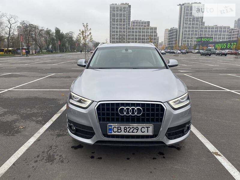 Внедорожник / Кроссовер Audi Q3 2014 в Киеве