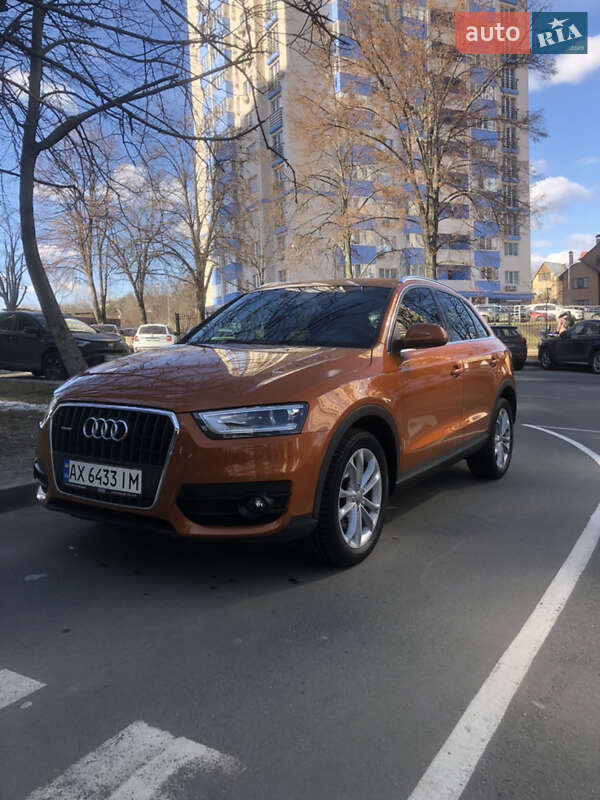 Внедорожник / Кроссовер Audi Q3 2011 в Киеве