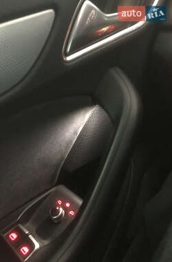 Внедорожник / Кроссовер Audi Q3 2011 в 