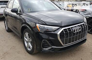 Внедорожник / Кроссовер Audi Q3 2020 в Киеве