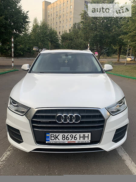 Внедорожник / Кроссовер Audi Q3 2015 в Ровно