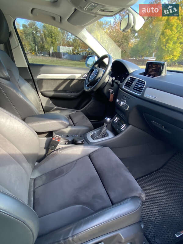 Внедорожник / Кроссовер Audi Q3 2012 в Александрие