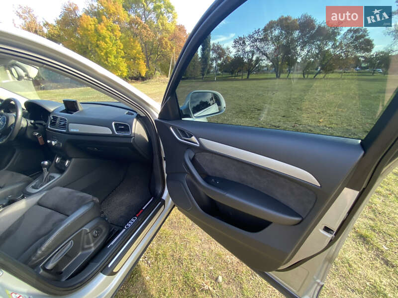 Внедорожник / Кроссовер Audi Q3 2012 в Александрие