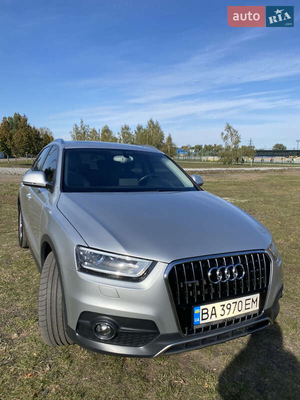 Внедорожник / Кроссовер Audi Q3 2012 в Александрие