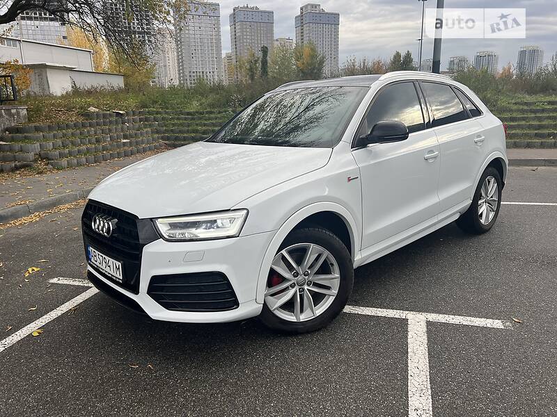 Внедорожник / Кроссовер Audi Q3 2015 в Киеве