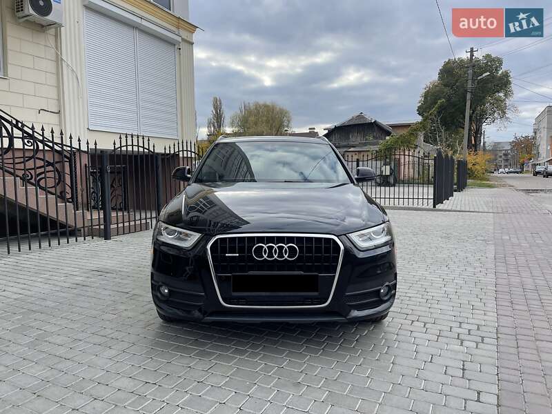 Внедорожник / Кроссовер Audi Q3 2015 в Кременчуге