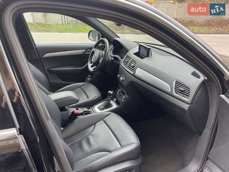 Внедорожник / Кроссовер Audi Q3 2015 в Кременчуге