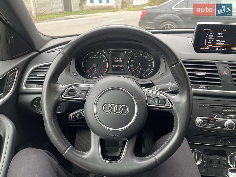 Внедорожник / Кроссовер Audi Q3 2015 в Кременчуге