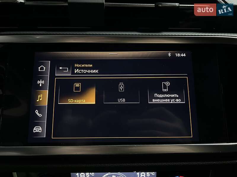 Внедорожник / Кроссовер Audi Q3 2019 в Киеве