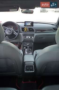 Внедорожник / Кроссовер Audi Q3 2015 в 